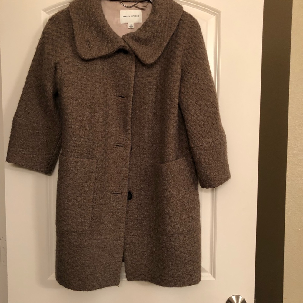 Banana Republic Tan Coat. XS